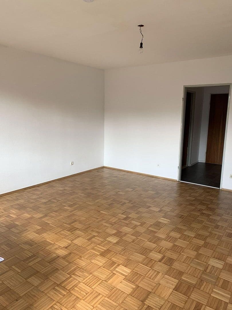 Pronájem bytu 1+1 34 m², Riesenfeldstrasse, München, Bavorsko Pronájem bytu 1+1 34 m², Riesenfeldstrasse, München, Bavorsko