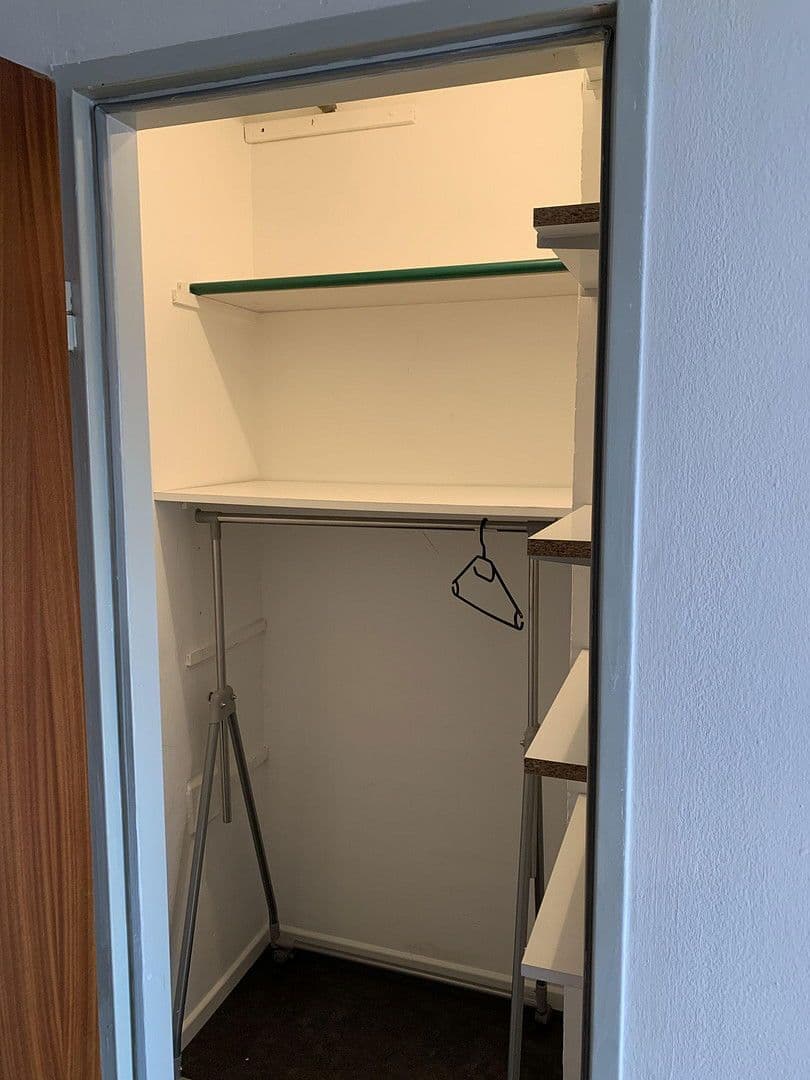 Pronájem bytu 1+1 34 m², Riesenfeldstrasse, München, Bavorsko Pronájem bytu 1+1 34 m², Riesenfeldstrasse, München, Bavorsko