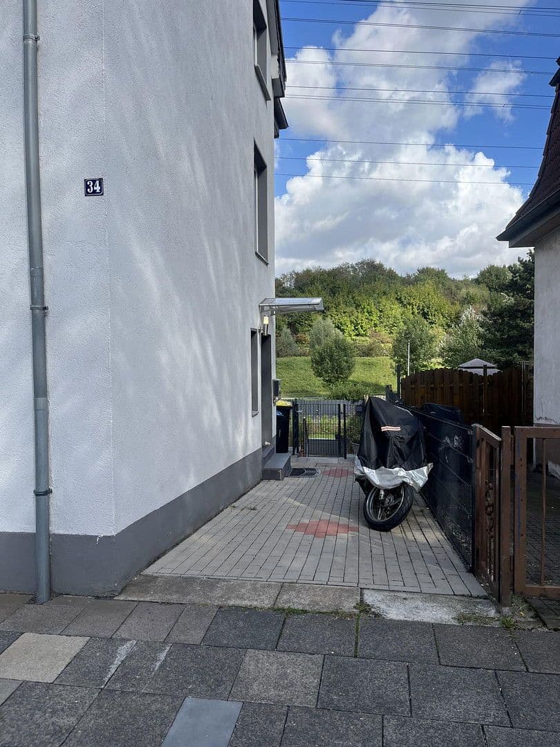 Pronájem domu 260 m², pozemek 430 m², Herrmann Rinne Str. 34, Duisburg, Severní Porýní-Vestfálsko Pronájem domu 260 m², pozemek 430 m², Herrmann Rinne Str. 34, Duisburg, Severní Porýní-Vestfálsko