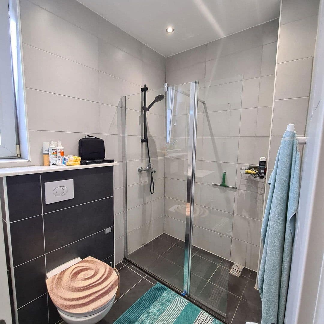 Pronájem domu 260 m², pozemek 430 m², Herrmann Rinne Str. 34, Duisburg, Severní Porýní-Vestfálsko Pronájem domu 260 m², pozemek 430 m², Herrmann Rinne Str. 34, Duisburg, Severní Porýní-Vestfálsko