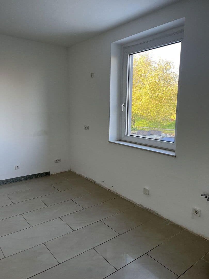 Pronájem domu 260 m², pozemek 430 m², Herrmann Rinne Str. 34, Duisburg, Severní Porýní-Vestfálsko Pronájem domu 260 m², pozemek 430 m², Herrmann Rinne Str. 34, Duisburg, Severní Porýní-Vestfálsko
