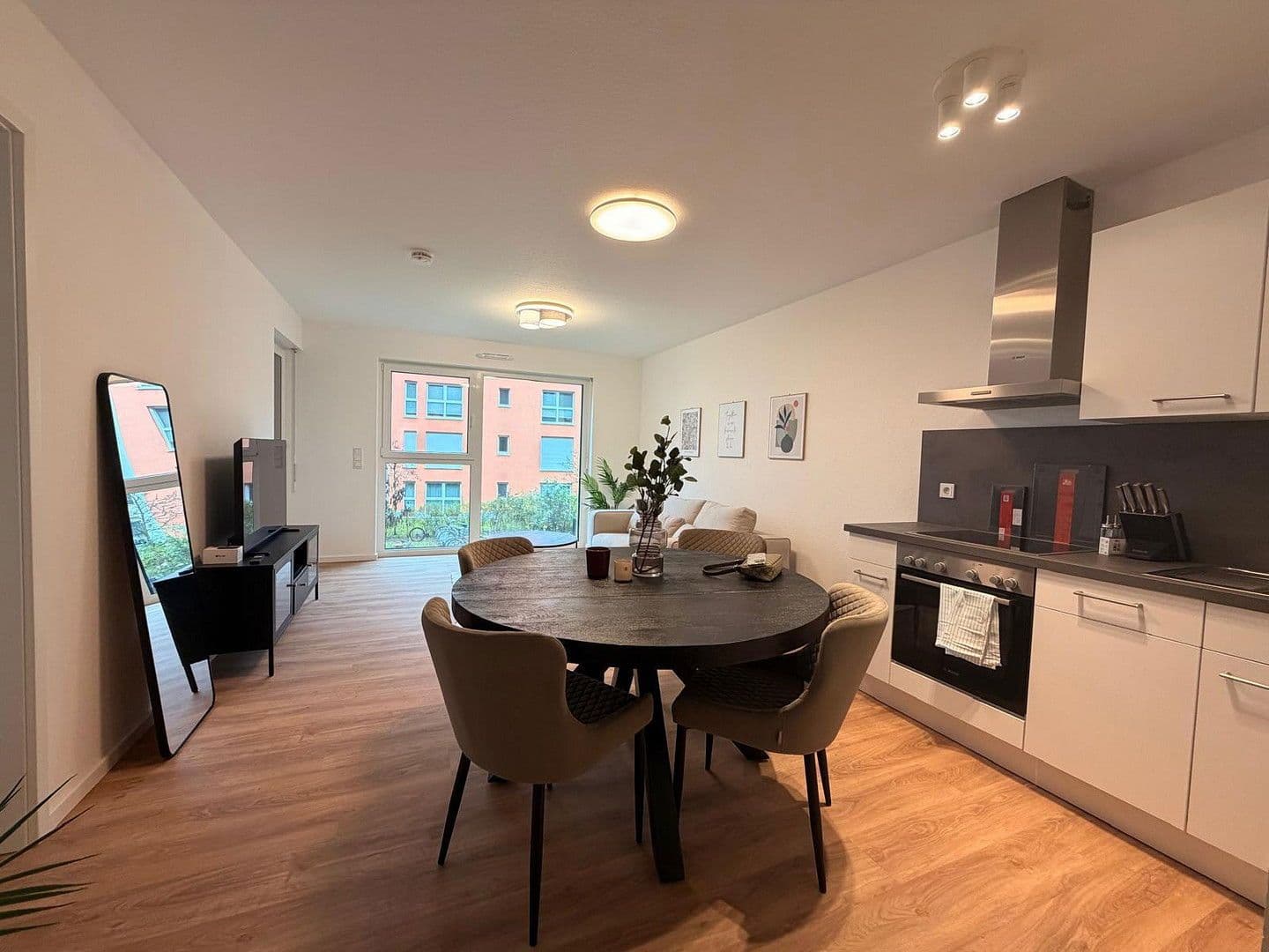 Pronájem bytu 2+1 56 m², Mathildenstraße 60, Offenbach am Main, Hessen Pronájem bytu 2+1 56 m², Mathildenstraße 60, Offenbach am Main, Hessen