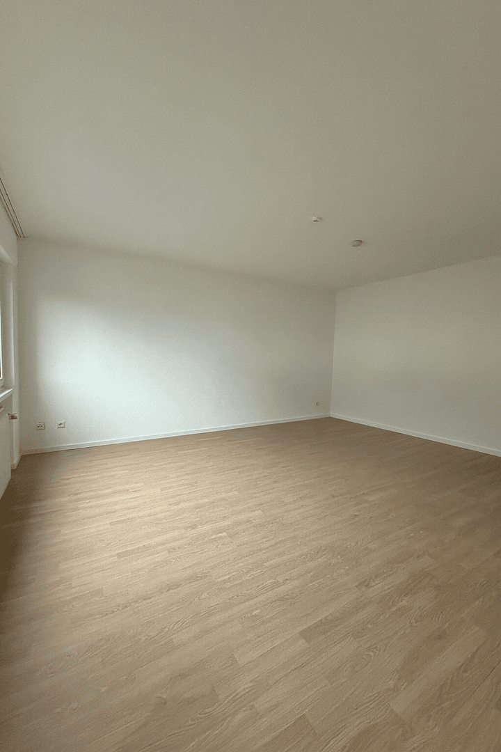 Pronájem bytu 4+1 92 m², Eggenstein-Leopoldshafen, Bádensko-Württembersko Pronájem bytu 4+1 92 m², Eggenstein-Leopoldshafen, Bádensko-Württembersko