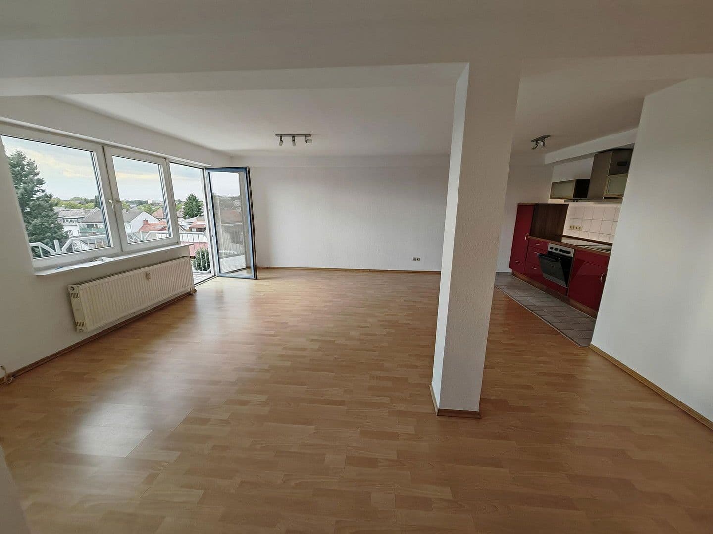 Pronájem bytu 2+1 71 m², Frankfurter Str. 147, Neu-Isenburg, Hessen Pronájem bytu 2+1 71 m², Frankfurter Str. 147, Neu-Isenburg, Hessen