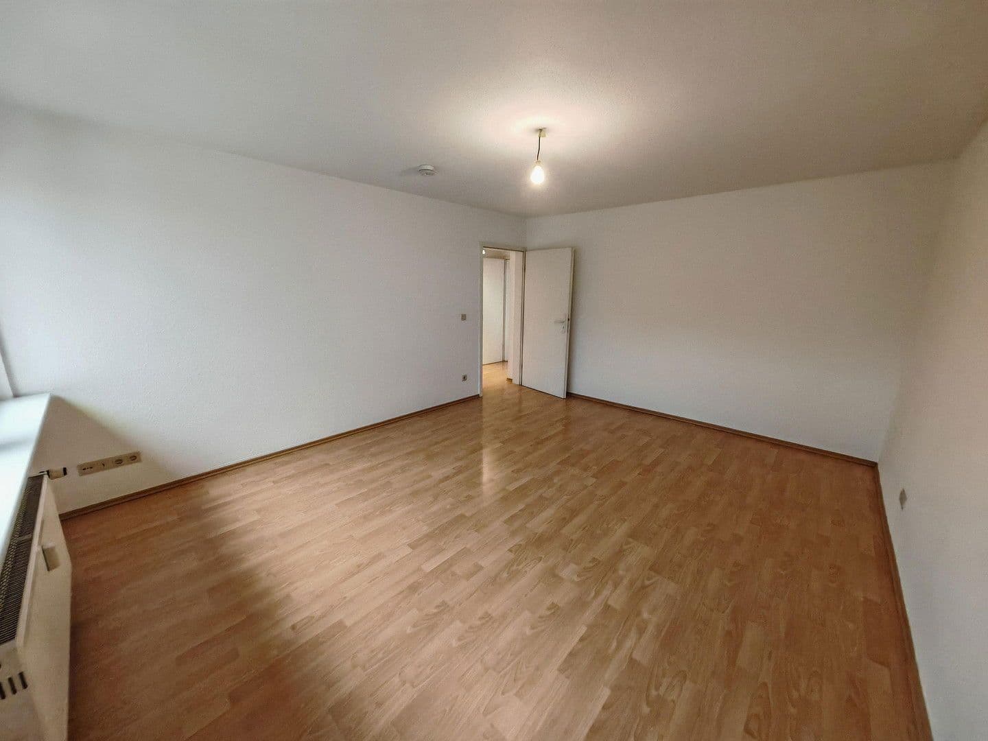 Pronájem bytu 2+1 71 m², Frankfurter Str. 147, Neu-Isenburg, Hessen Pronájem bytu 2+1 71 m², Frankfurter Str. 147, Neu-Isenburg, Hessen