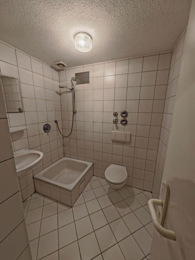 Pronájem bytu 2+1 71 m², Frankfurter Str. 147, Neu-Isenburg, Hessen Pronájem bytu 2+1 71 m², Frankfurter Str. 147, Neu-Isenburg, Hessen