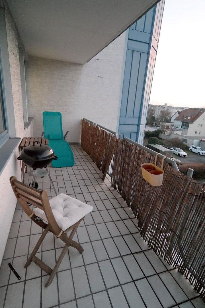 Pronájem bytu 2+1 71 m², Frankfurter Str. 147, Neu-Isenburg, Hessen Pronájem bytu 2+1 71 m², Frankfurter Str. 147, Neu-Isenburg, Hessen