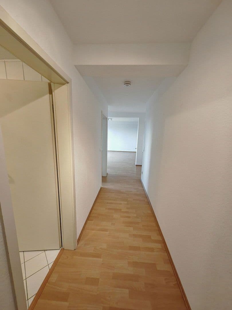Pronájem bytu 2+1 71 m², Frankfurter Str. 147, Neu-Isenburg, Hessen Pronájem bytu 2+1 71 m², Frankfurter Str. 147, Neu-Isenburg, Hessen