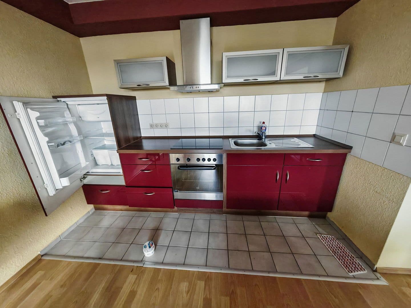 Pronájem bytu 2+1 71 m², Frankfurter Str. 147, Neu-Isenburg, Hessen Pronájem bytu 2+1 71 m², Frankfurter Str. 147, Neu-Isenburg, Hessen