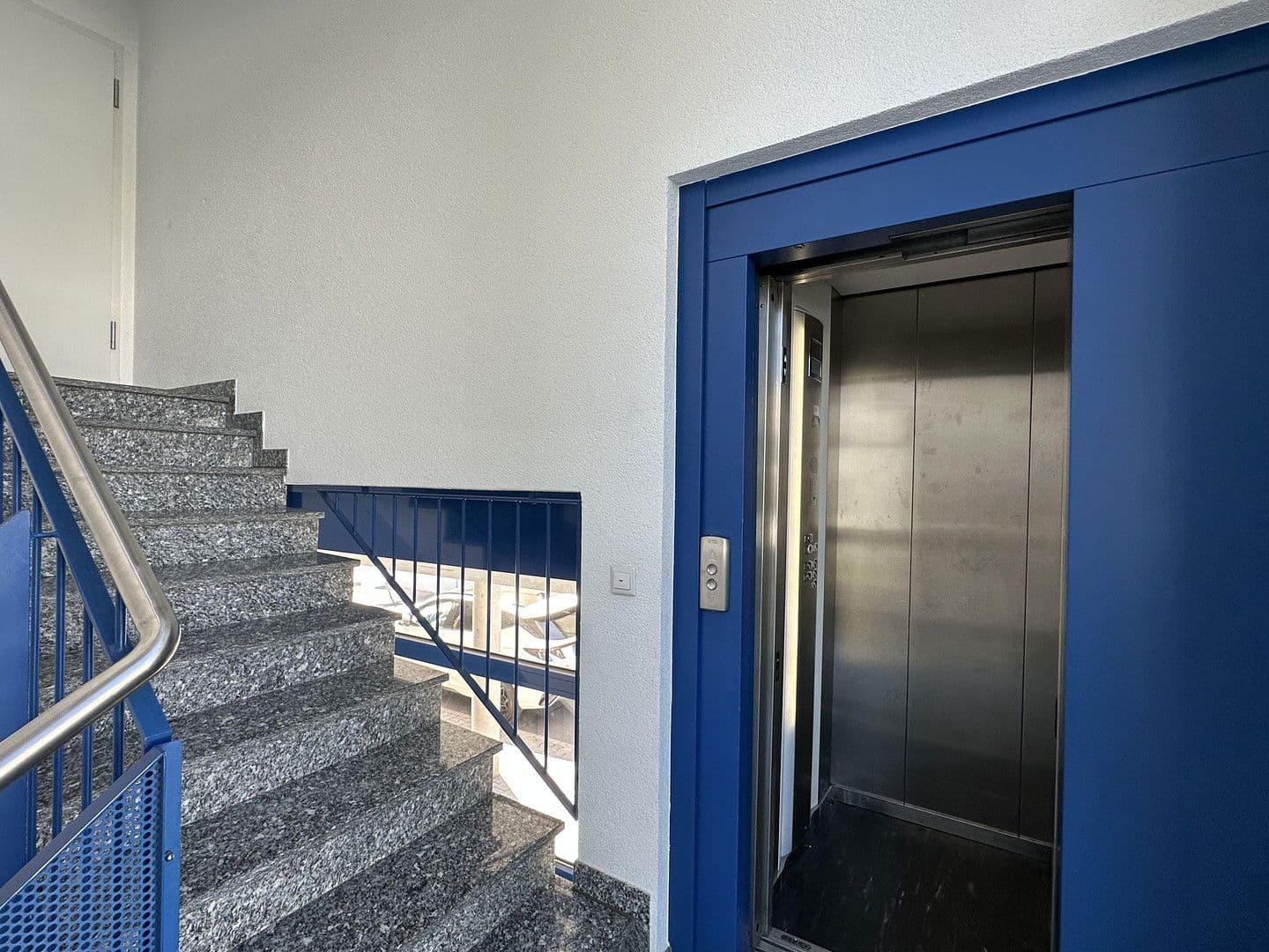 Prodej domu 400 m², pozemek 259 m², Langen, Hessen Prodej domu 400 m², pozemek 259 m², Langen, Hessen