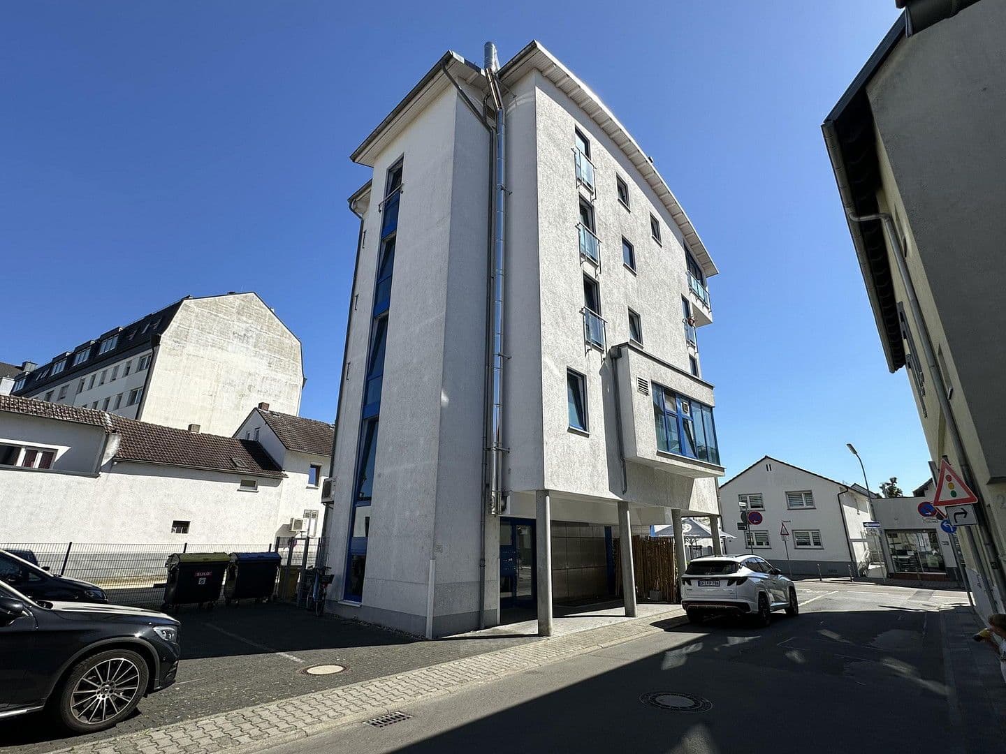 Prodej domu 400 m², pozemek 259 m², Langen, Hessen Prodej domu 400 m², pozemek 259 m², Langen, Hessen