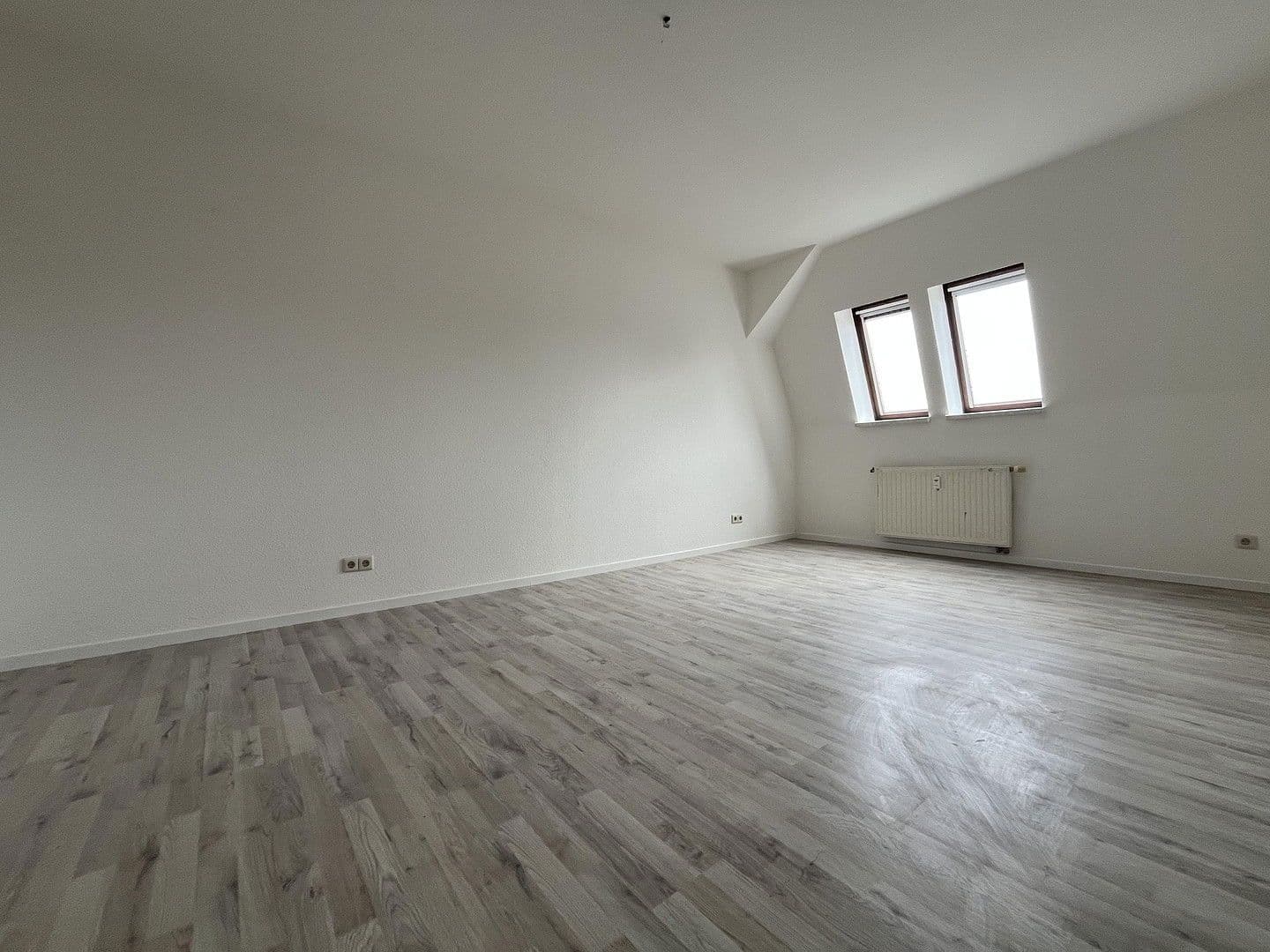 Pronájem bytu 3+1 79 m², Thomas-Mann-Straße 13, Cvikov, Sasko Pronájem bytu 3+1 79 m², Thomas-Mann-Straße 13, Cvikov, Sasko