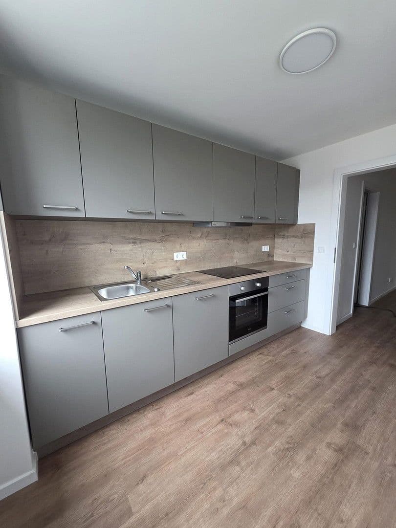 Prodej bytu 2+1 59 m², Erlanger Straße 47, Fürth, Bavorsko Prodej bytu 2+1 59 m², Erlanger Straße 47, Fürth, Bavorsko