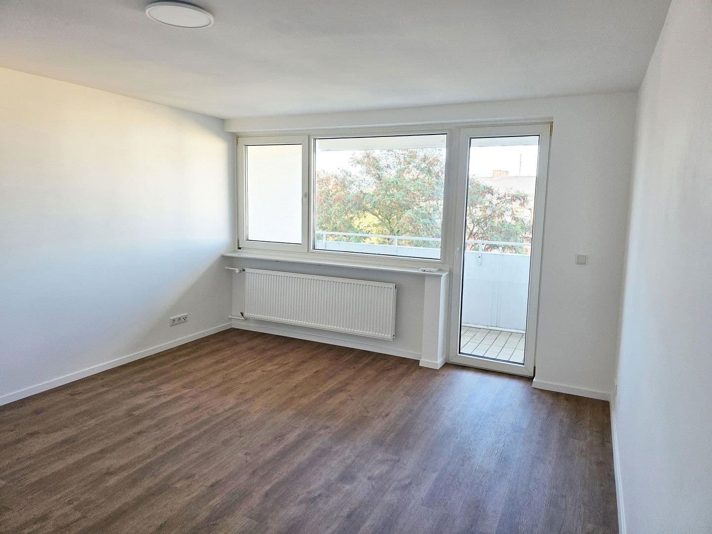 Prodej bytu 2+1 59 m², Erlanger Straße 47, Fürth, Bavorsko Prodej bytu 2+1 59 m², Erlanger Straße 47, Fürth, Bavorsko