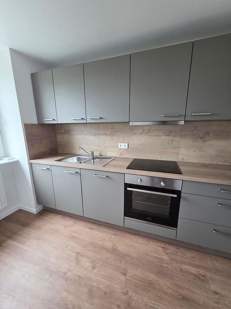 Prodej bytu 2+1 59 m², Erlanger Straße 47, Fürth, Bavorsko Prodej bytu 2+1 59 m², Erlanger Straße 47, Fürth, Bavorsko