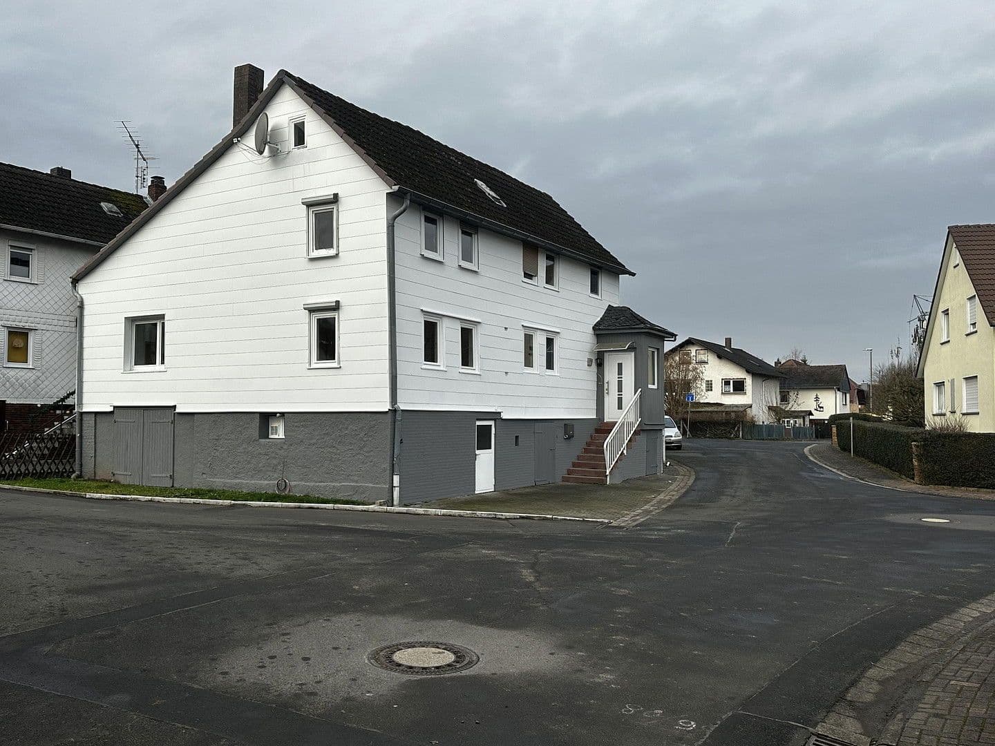 Prodej domu 136 m², pozemek 184 m², Ebsdorfergrund, Hessen Prodej domu 136 m², pozemek 184 m², Ebsdorfergrund, Hessen