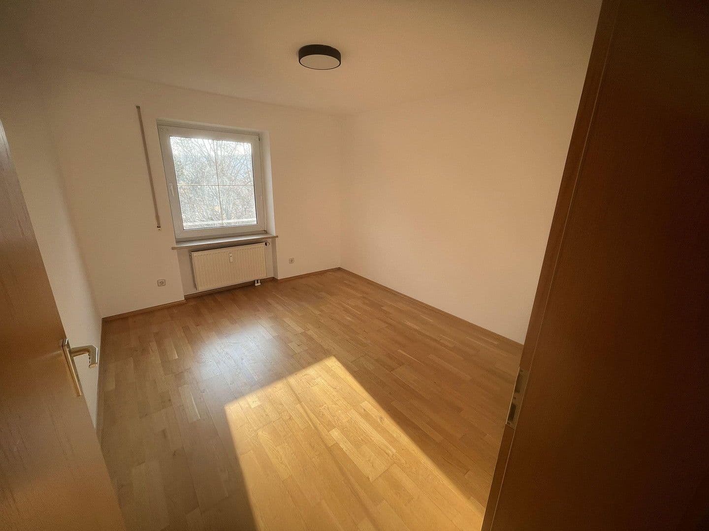 Pronájem bytu 4+1 96 m², Wolfgang-Höfer-Str., Ingolstadt, Bavorsko Pronájem bytu 4+1 96 m², Wolfgang-Höfer-Str., Ingolstadt, Bavorsko