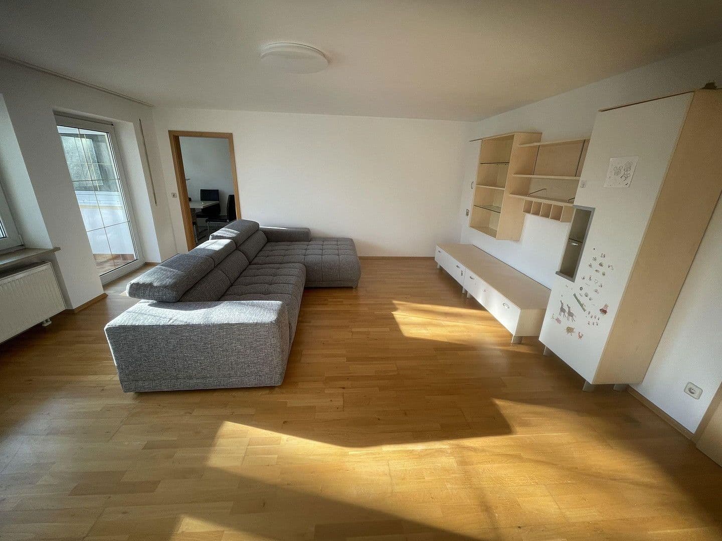 Pronájem bytu 4+1 96 m², Wolfgang-Höfer-Str., Ingolstadt, Bavorsko Pronájem bytu 4+1 96 m², Wolfgang-Höfer-Str., Ingolstadt, Bavorsko