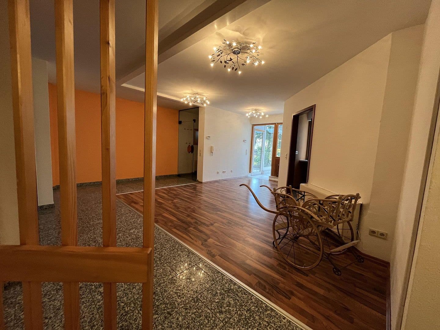 Prodej domu 165 m², pozemek 165 m², Tettnang, Bádensko-Württembersko Prodej domu 165 m², pozemek 165 m², Tettnang, Bádensko-Württembersko