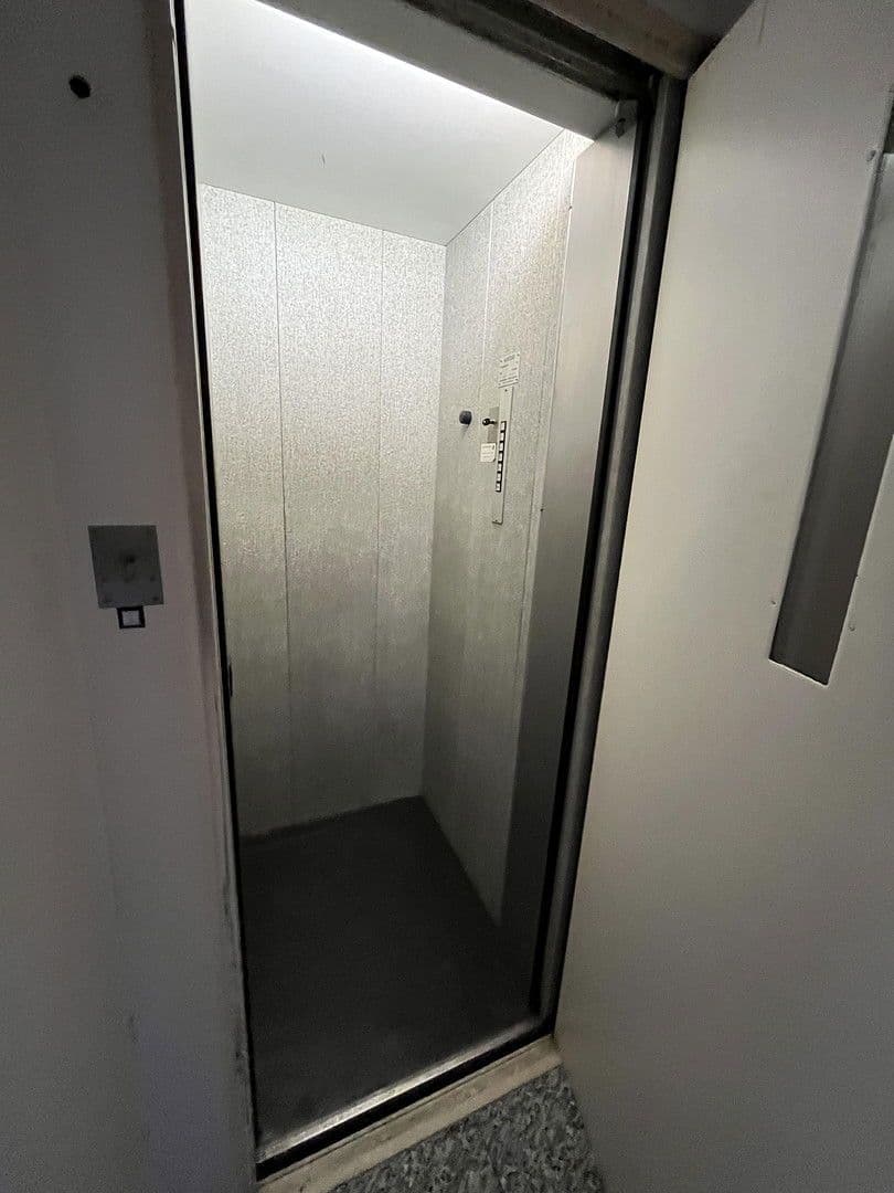 Prodej domu 165 m², pozemek 165 m², Tettnang, Bádensko-Württembersko Prodej domu 165 m², pozemek 165 m², Tettnang, Bádensko-Württembersko