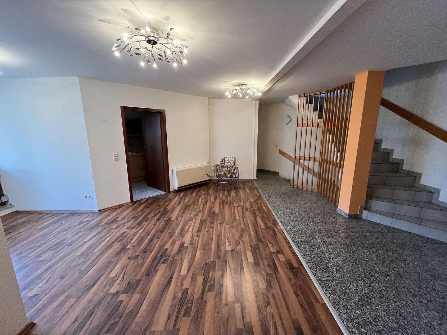 Prodej domu 165 m², pozemek 165 m², Tettnang, Bádensko-Württembersko Prodej domu 165 m², pozemek 165 m², Tettnang, Bádensko-Württembersko