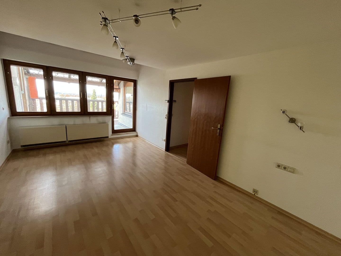 Prodej domu 165 m², pozemek 165 m², Tettnang, Bádensko-Württembersko Prodej domu 165 m², pozemek 165 m², Tettnang, Bádensko-Württembersko