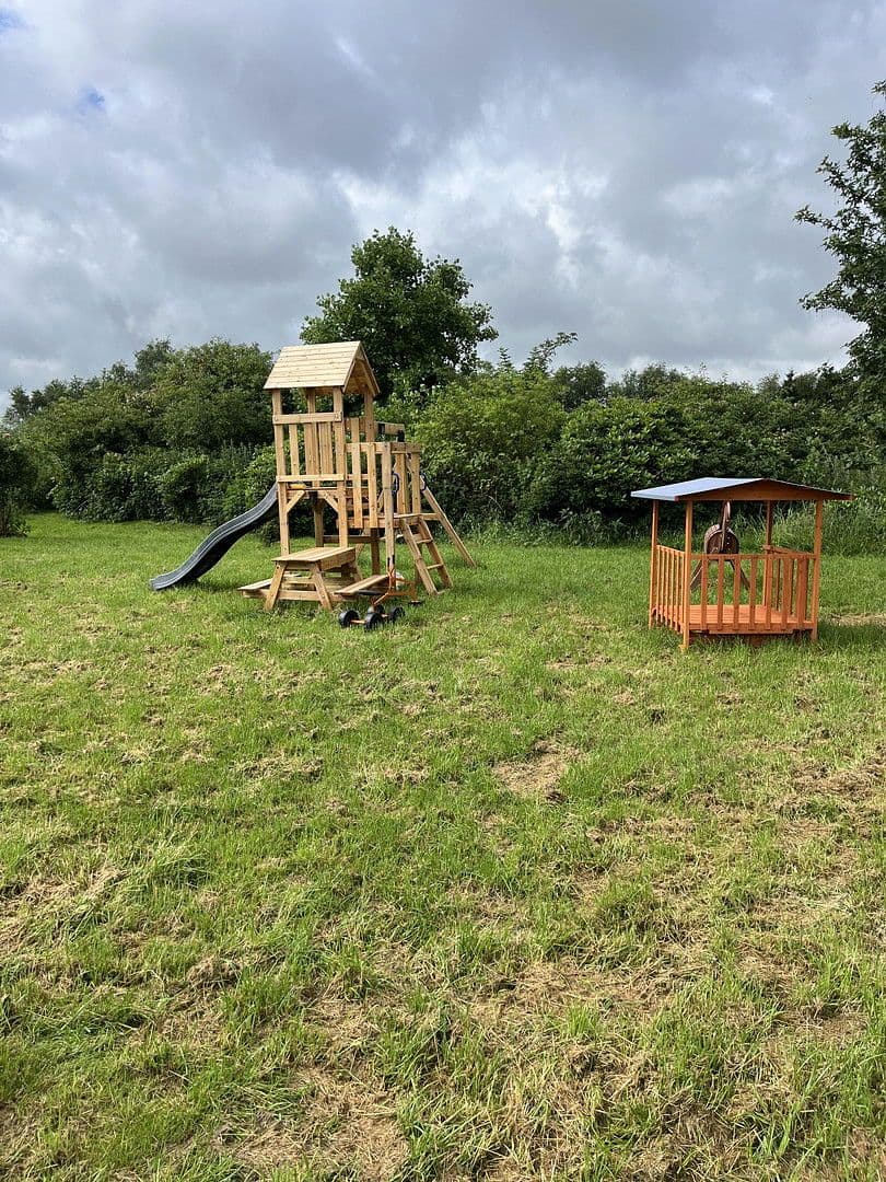 Prodej domu 198 m², pozemek 5.000 m², Dahldorfer Str. 19, Gnarrenburg, Dolní Sasko Prodej domu 198 m², pozemek 5.000 m², Dahldorfer Str. 19, Gnarrenburg, Dolní Sasko