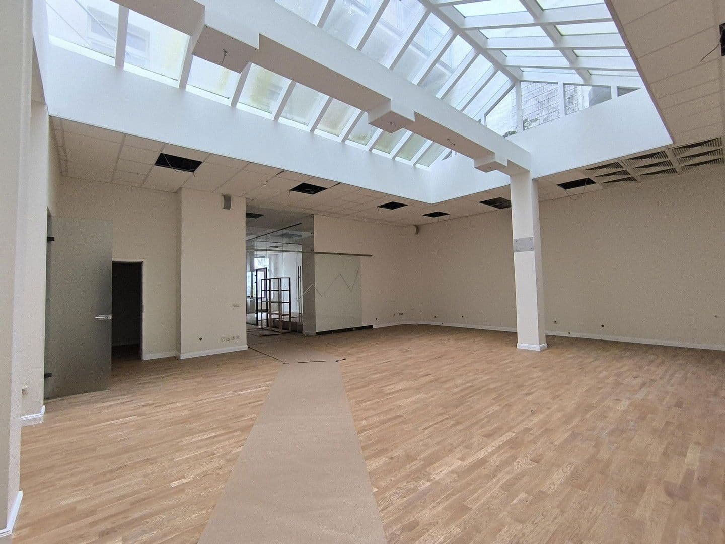 Pronájem nebytového prostoru 9 m², Hegelstraße 19, Magdeburg, Sasko-Anhaltsko Pronájem nebytového prostoru 9 m², Hegelstraße 19, Magdeburg, Sasko-Anhaltsko