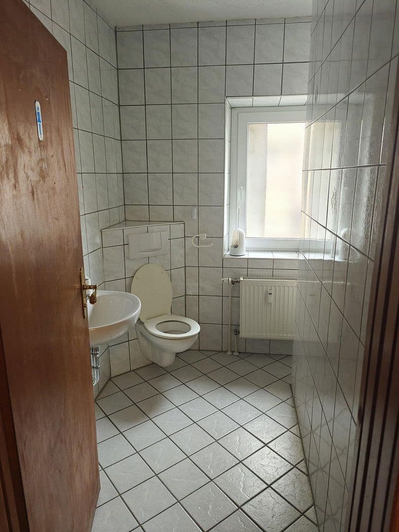 Pronájem nebytového prostoru 306 m², Anbacherstr. 26, Gunzenhausen, Bavorsko Pronájem nebytového prostoru 306 m², Anbacherstr. 26, Gunzenhausen, Bavorsko