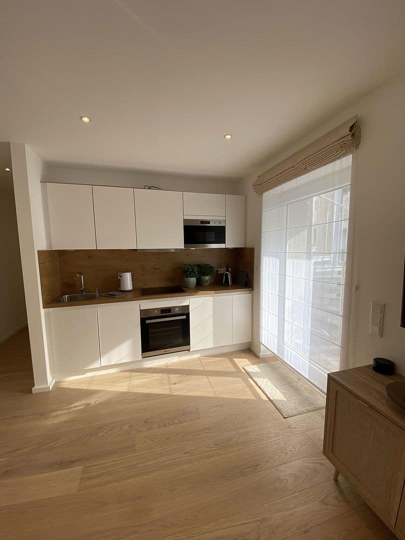 Pronájem bytu 2+1 60 m², Oberbilker Allee, 39, Düsseldorf, Severní Porýní-Vestfálsko Pronájem bytu 2+1 60 m², Oberbilker Allee, 39, Düsseldorf, Severní Porýní-Vestfálsko