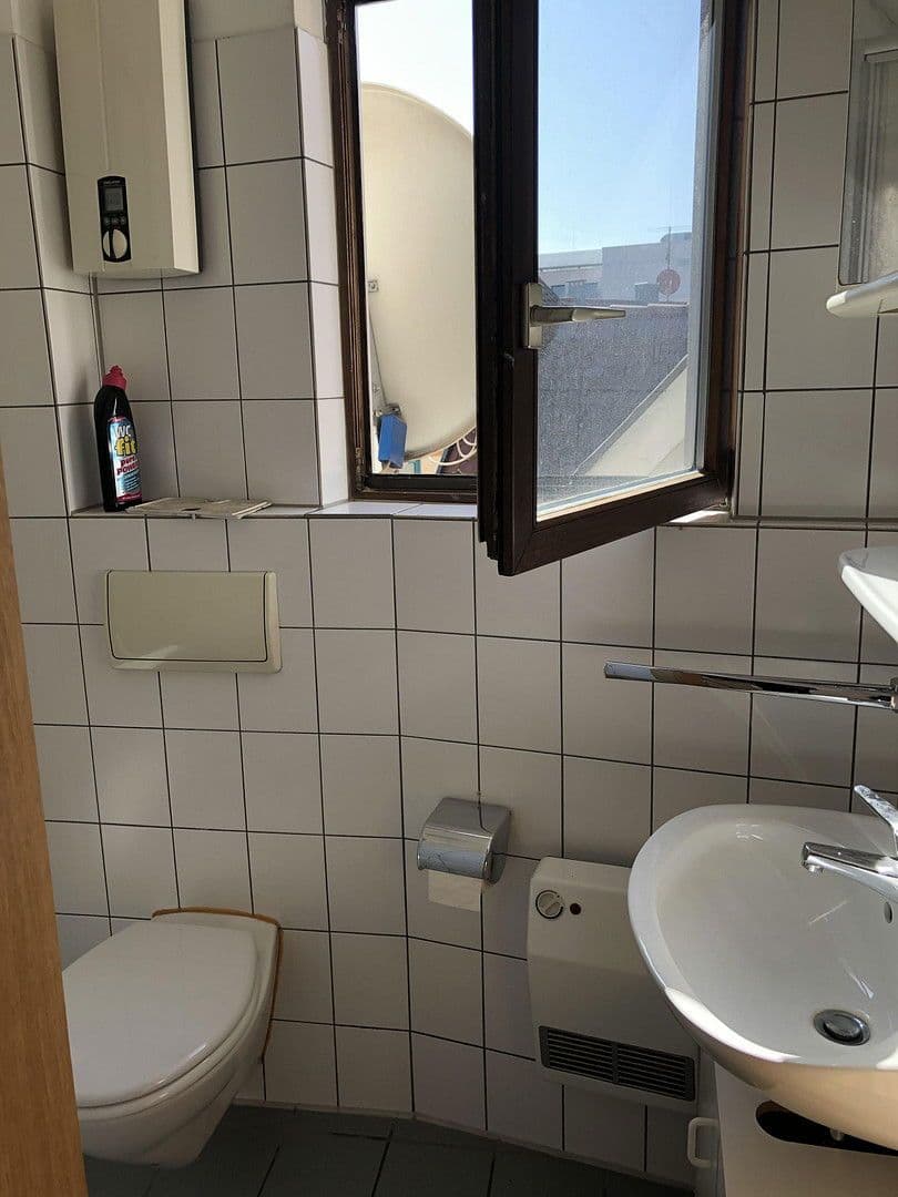 Pronájem bytu 1+1 22 m², Marktstrasse 33A, Stuttgart - Bad Cannstatt, Bádensko-Württembersko Pronájem bytu 1+1 22 m², Marktstrasse 33A, Stuttgart - Bad Cannstatt, Bádensko-Württembersko