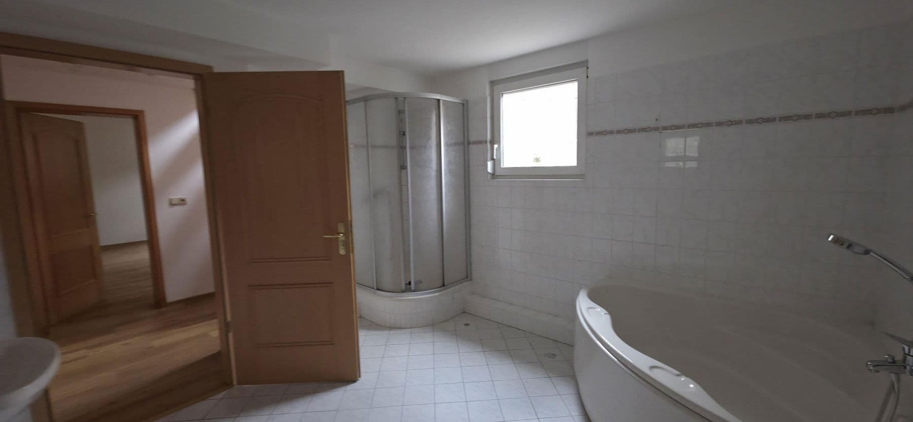 Pronájem bytu 3+1 93 m², Gothaer Strasse 1, Oranienburg, Braniborsko Pronájem bytu 3+1 93 m², Gothaer Strasse 1, Oranienburg, Braniborsko