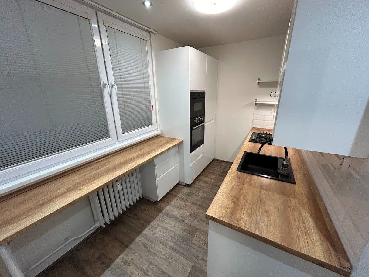 Prodej bytu 3+1 59 m², Oráčova, Ostrava, Moravskoslezský kraj Prodej bytu 3+1 59 m², Oráčova, Ostrava, Moravskoslezský kraj