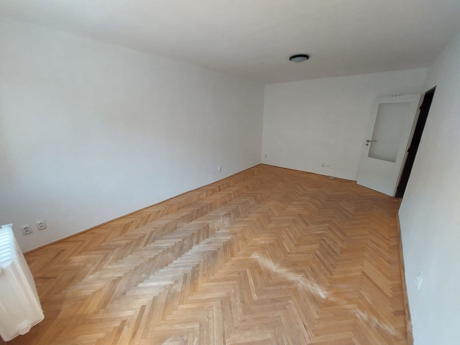 Pronájem bytu 1+1 42 m², Smrková, Plzeň, Plzeňský kraj Pronájem bytu 1+1 42 m², Smrková, Plzeň, Plzeňský kraj
