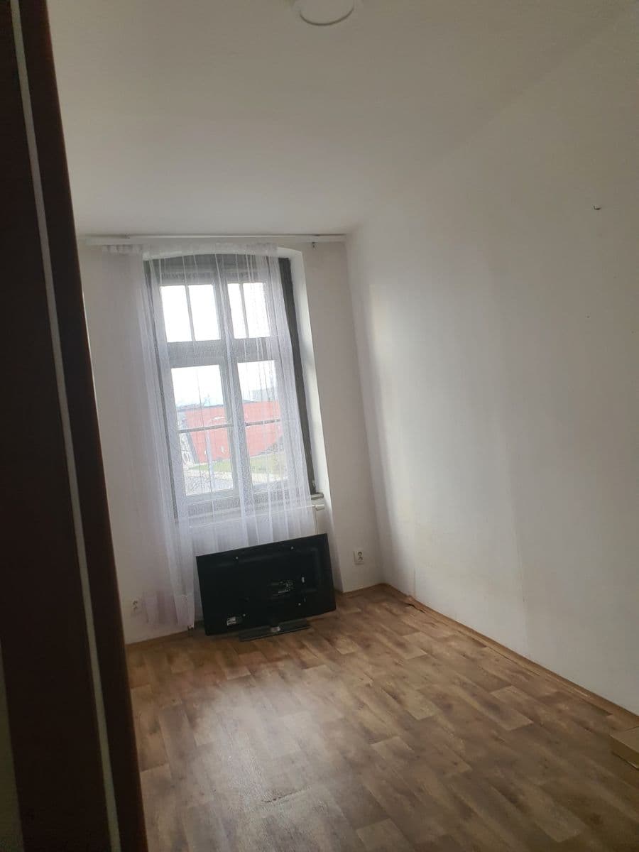 Pronájem bytu 3+1 100 m², sady Pětatřicátníků, Plzeň, Plzeňský kraj Pronájem bytu 3+1 100 m², sady Pětatřicátníků, Plzeň, Plzeňský kraj