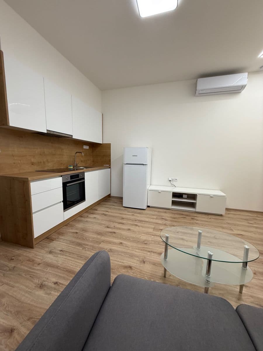 Pronájem bytu 2+kk 34 m², Hornická, Hlučín, Moravskoslezský kraj Pronájem bytu 2+kk 34 m², Hornická, Hlučín, Moravskoslezský kraj