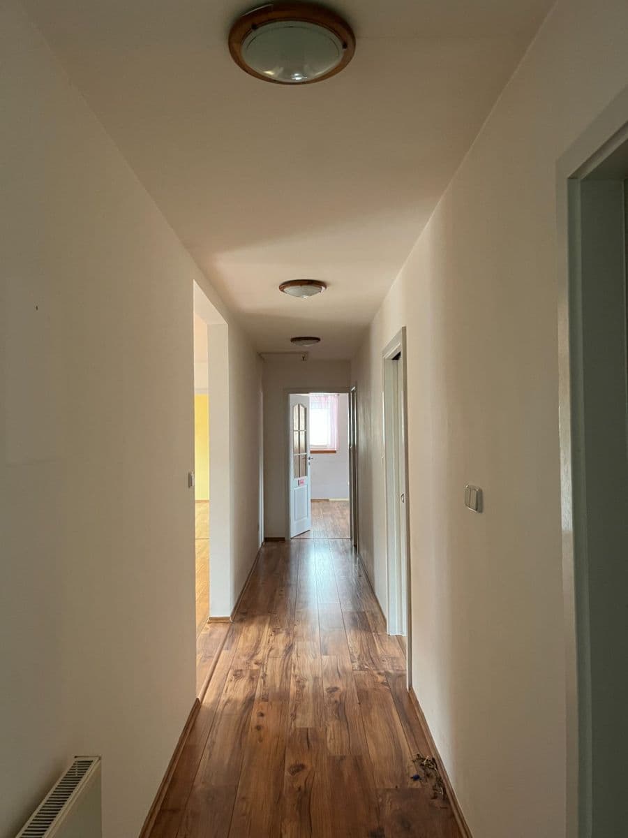 Pronájem bytu 3+1 120 m², Havlíčkovo nám., Kladno, Středočeský kraj Pronájem bytu 3+1 120 m², Havlíčkovo nám., Kladno, Středočeský kraj