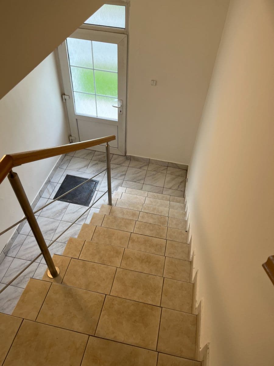 Pronájem bytu 3+1 120 m², Havlíčkovo nám., Kladno, Středočeský kraj Pronájem bytu 3+1 120 m², Havlíčkovo nám., Kladno, Středočeský kraj