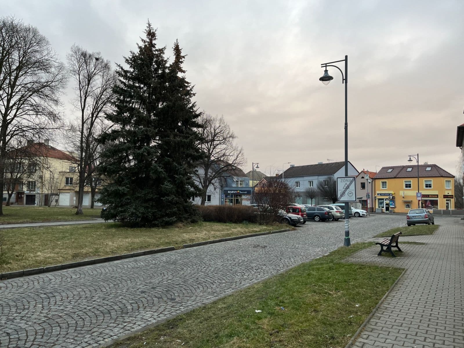 Pronájem bytu 3+1 120 m², Havlíčkovo nám., Kladno, Středočeský kraj Pronájem bytu 3+1 120 m², Havlíčkovo nám., Kladno, Středočeský kraj