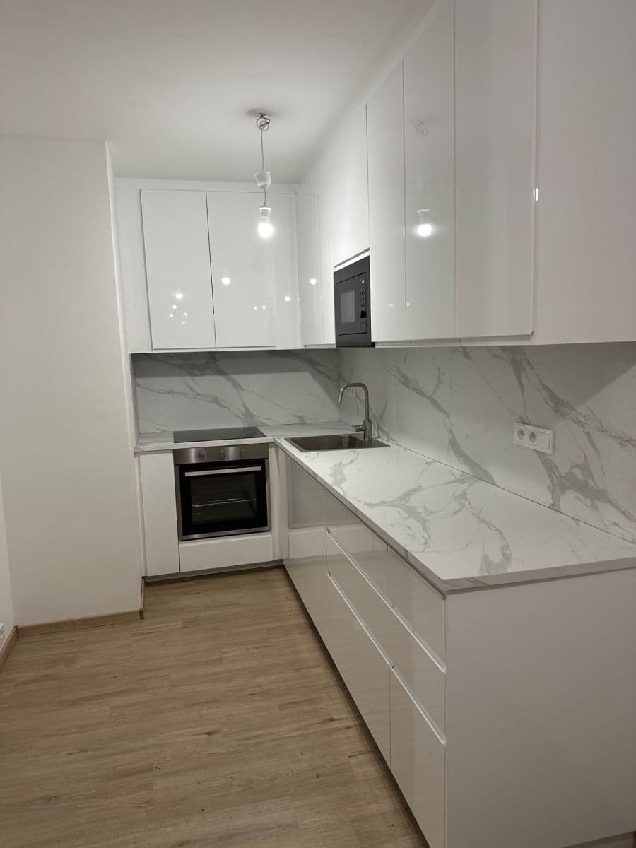 Pronájem bytu 3+kk 81 m², Livornská, Praha, Praha Pronájem bytu 3+kk 81 m², Livornská, Praha, Praha