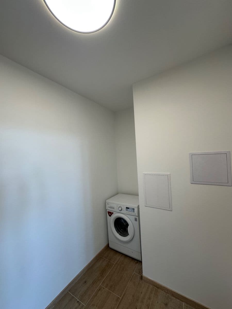 Pronájem bytu 3+kk 81 m², Livornská, Praha, Praha Pronájem bytu 3+kk 81 m², Livornská, Praha, Praha