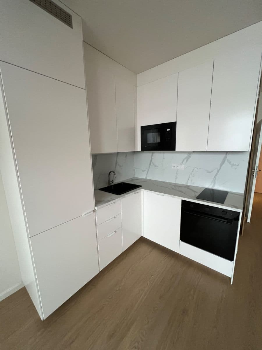 Pronájem bytu 1+kk 41 m², Poděbradská, Praha, Praha Pronájem bytu 1+kk 41 m², Poděbradská, Praha, Praha