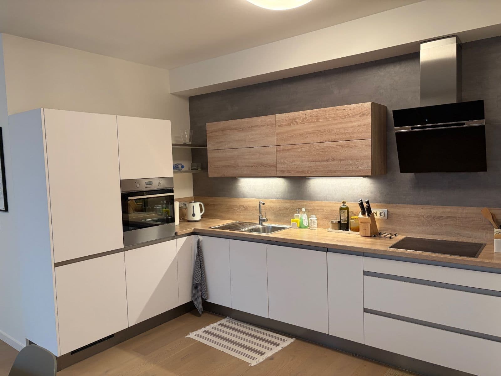 Pronájem bytu 2+kk 64 m², Menclova, Praha, Praha Pronájem bytu 2+kk 64 m², Menclova, Praha, Praha