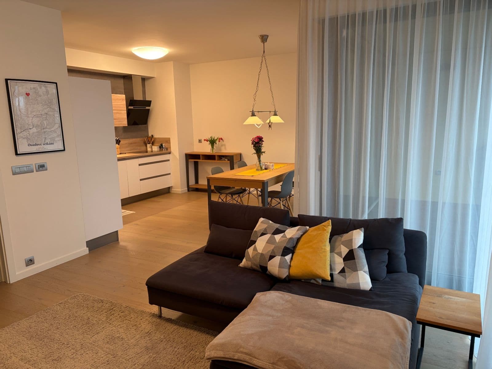 Pronájem bytu 2+kk 64 m², Menclova, Praha, Praha Pronájem bytu 2+kk 64 m², Menclova, Praha, Praha