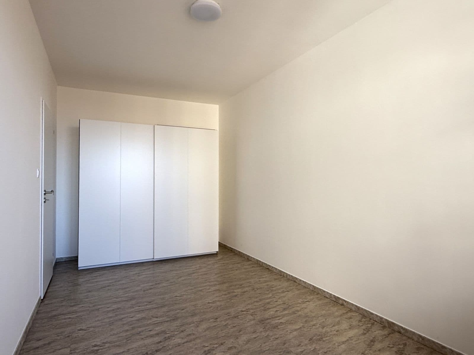 Prodej bytu 2+kk 43 m², Hnězdenská, Praha, Praha Prodej bytu 2+kk 43 m², Hnězdenská, Praha, Praha