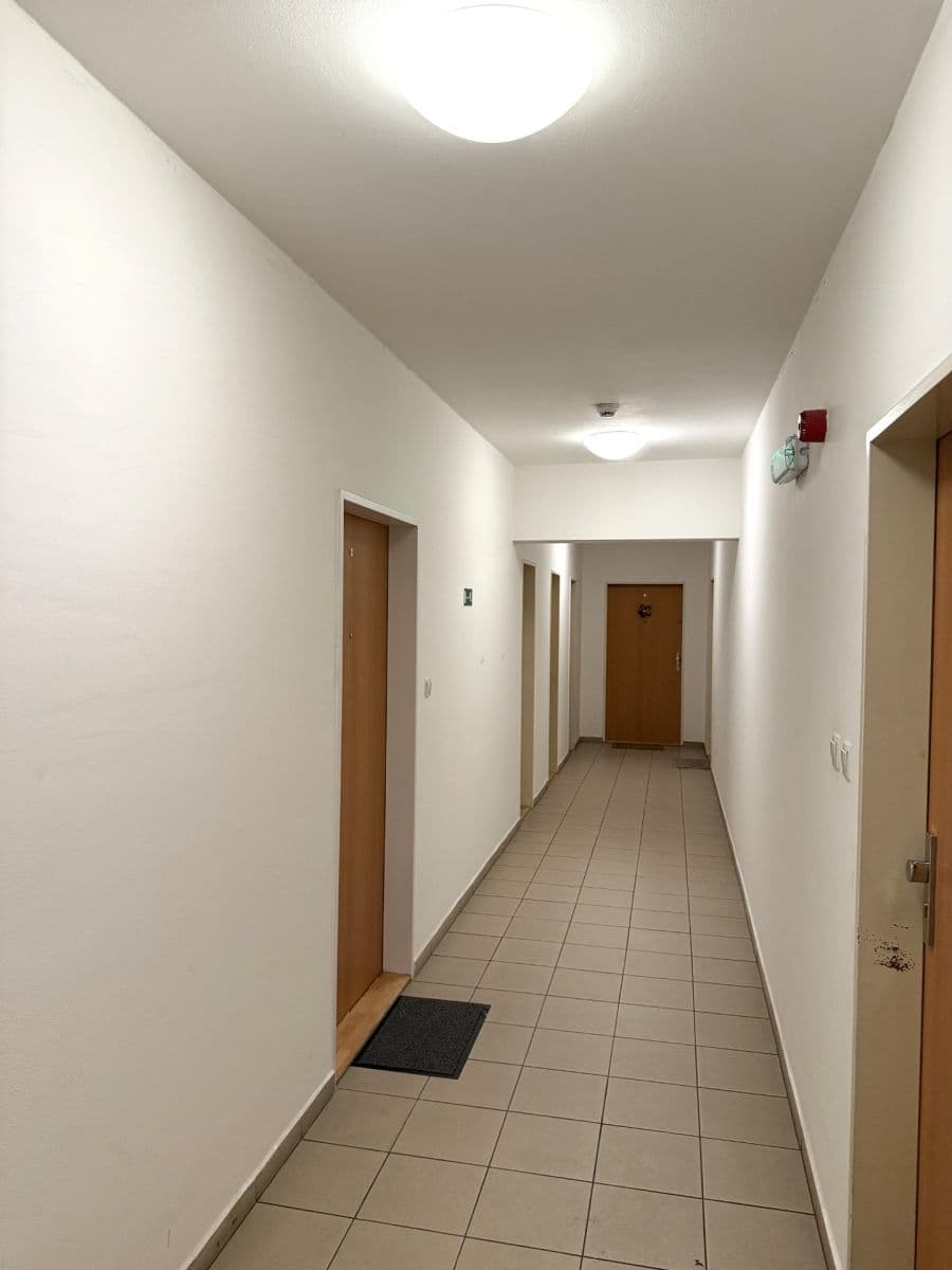 Prodej bytu 2+kk 43 m², Hnězdenská, Praha, Praha Prodej bytu 2+kk 43 m², Hnězdenská, Praha, Praha