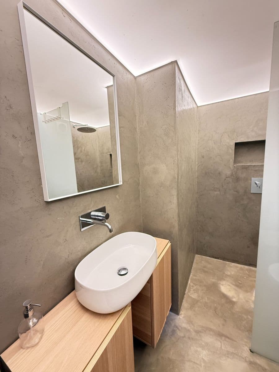 Pronájem bytu 2+kk 46 m², 28. pluku, Praha, Praha Pronájem bytu 2+kk 46 m², 28. pluku, Praha, Praha