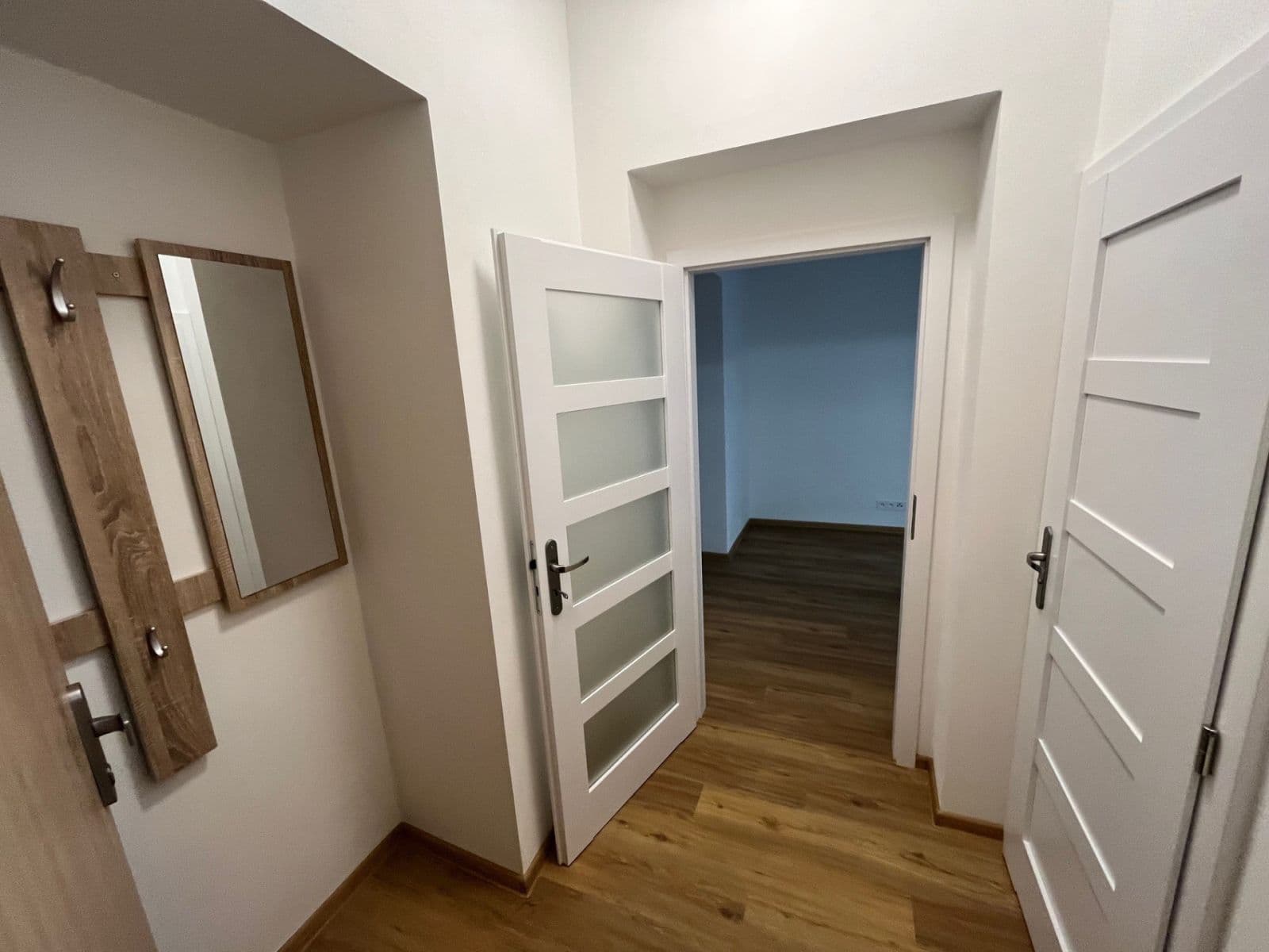 Pronájem bytu 1+1 40 m², Pod Kavalírkou, Praha, Praha Pronájem bytu 1+1 40 m², Pod Kavalírkou, Praha, Praha