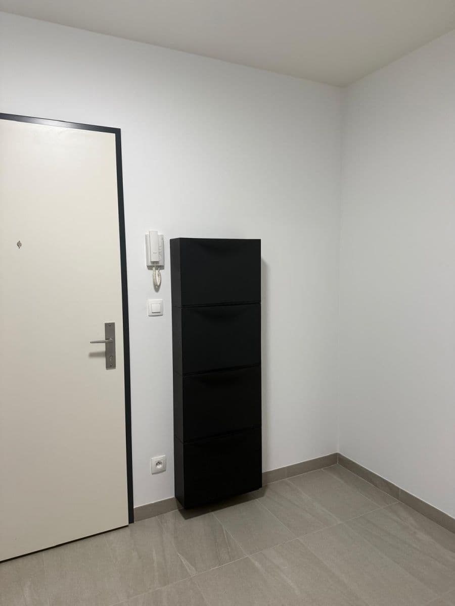 Pronájem bytu 1+kk 33 m², Strnadových, Praha, Praha Pronájem bytu 1+kk 33 m², Strnadových, Praha, Praha