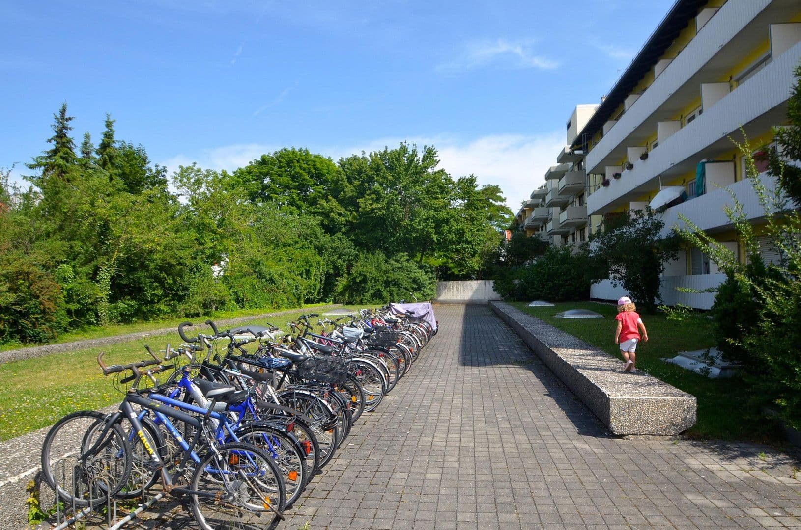 Pronájem bytu 1+1 28 m², Leopoldstraße 249, München, Bavorsko Pronájem bytu 1+1 28 m², Leopoldstraße 249, München, Bavorsko